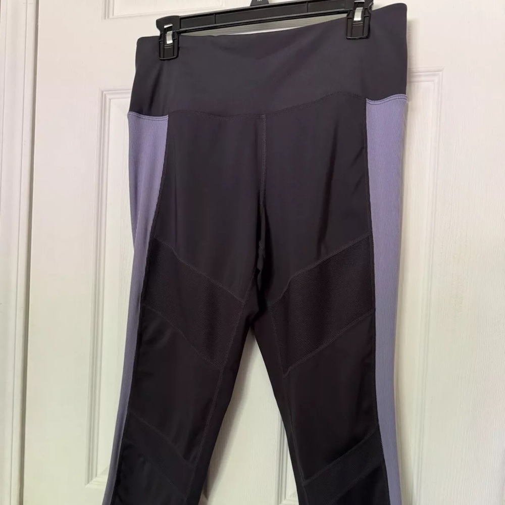 Tangerine Athletic Leggings Size Large Mauve Lilac Purple